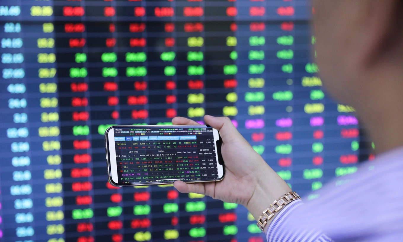 VN-Index lên cao nhất một tháng